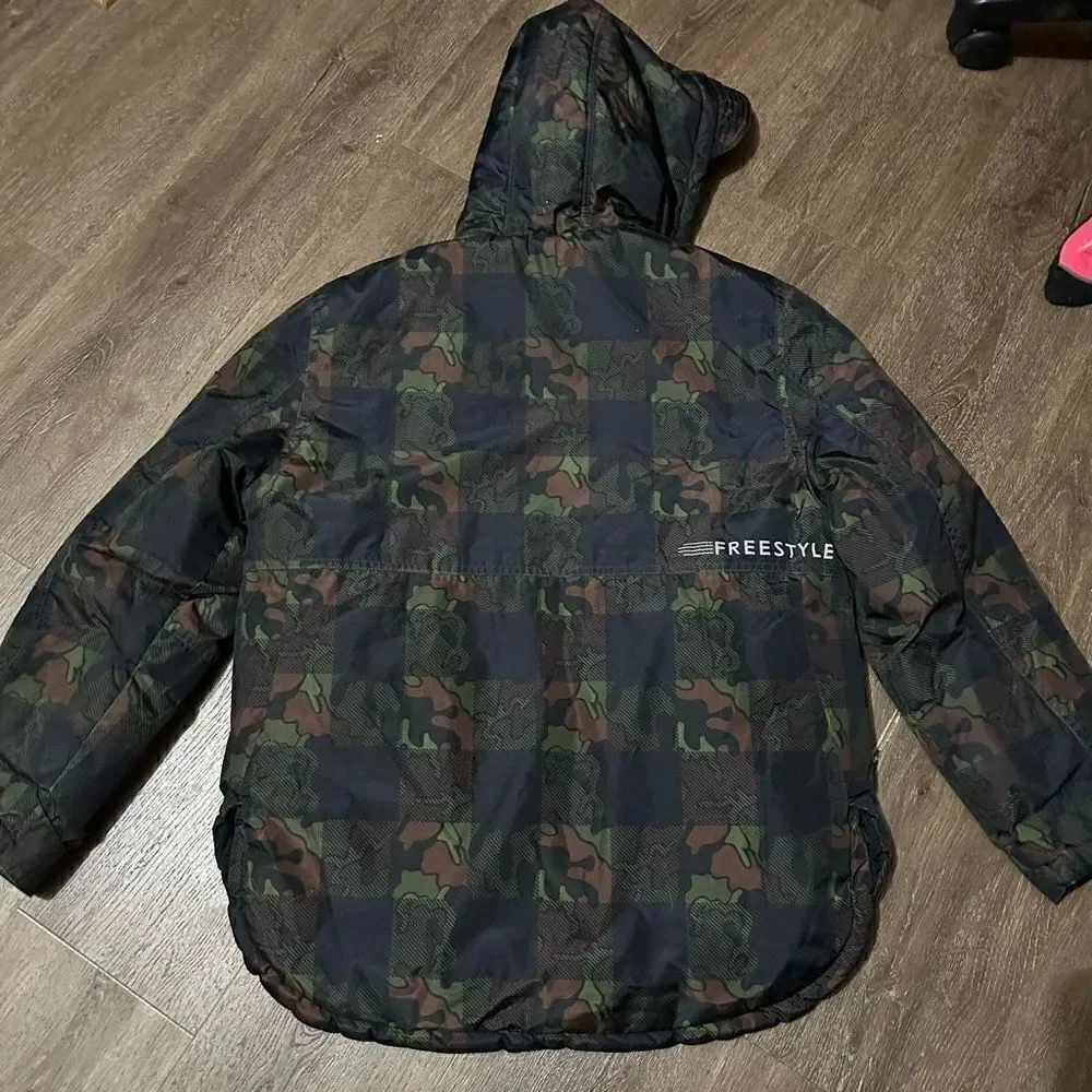 Big Chill Boys Winter Ski Jacket Green Black Camouflage Hood Lined youth Size 18